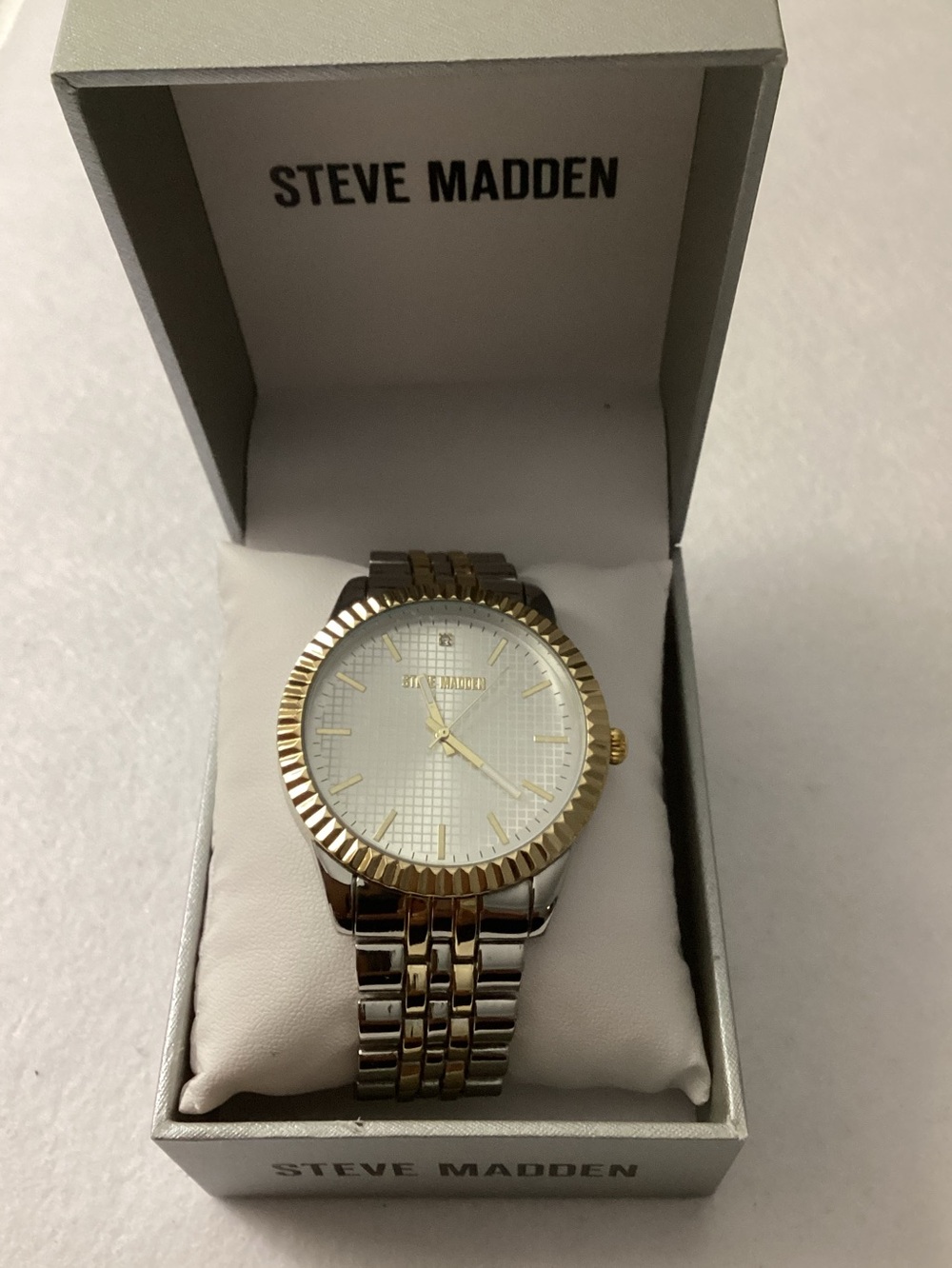 Steve Madden Coin Edge Two Tone Alloy Metal Watch 44mm